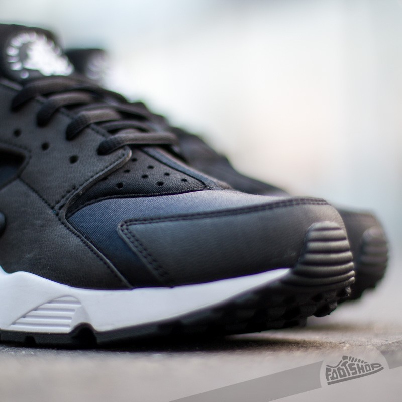 Buty damskie Nike Air Huarache Run Black/ Black/ White