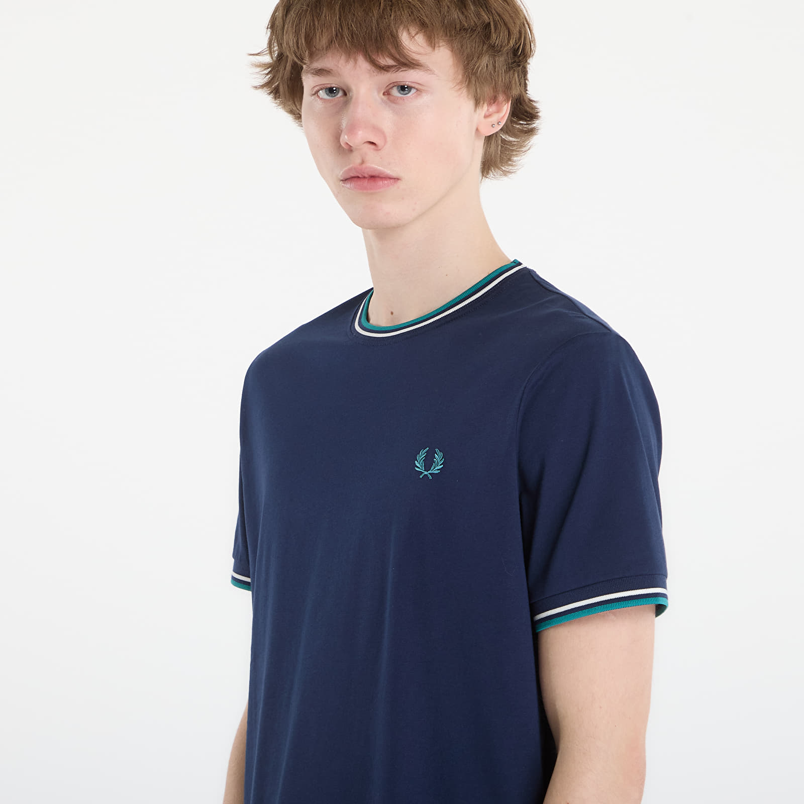 Тениски FRED PERRY Twin Tipped T-Shirt Tnsbl/ Snwht/ Dpmt