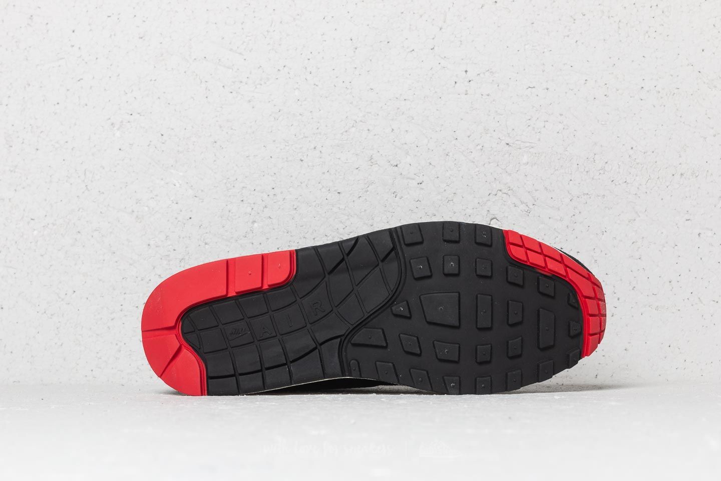 Men s shoes Nike Air Max 1 Premium Black Oil Grey University Red