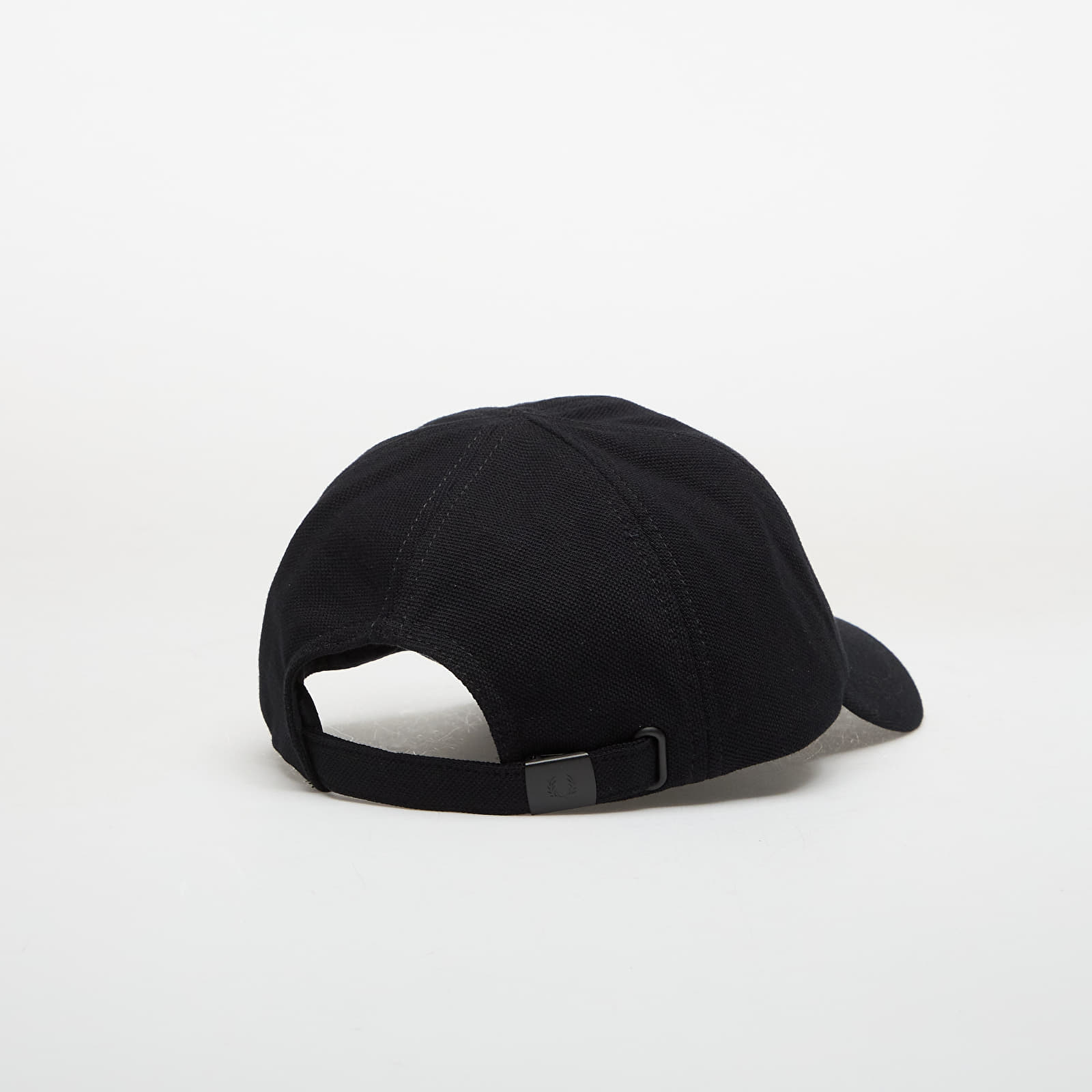 Gorras de hombre FRED PERRY Pique Classic Cap Black/ Snowwhite