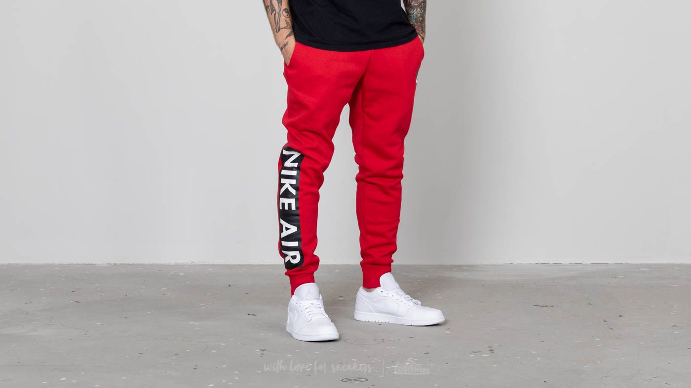 Nike air fleece shop pants red