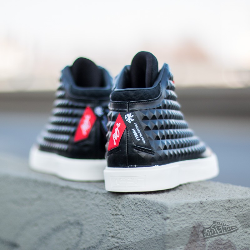 Férfi cipők Nike LeBron XII NSW Lifestyle QS Black/Black-Challenge Red