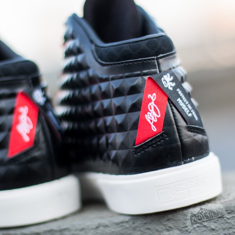 Férfi cipők Nike LeBron XII NSW Lifestyle QS Black/Black-Challenge Red