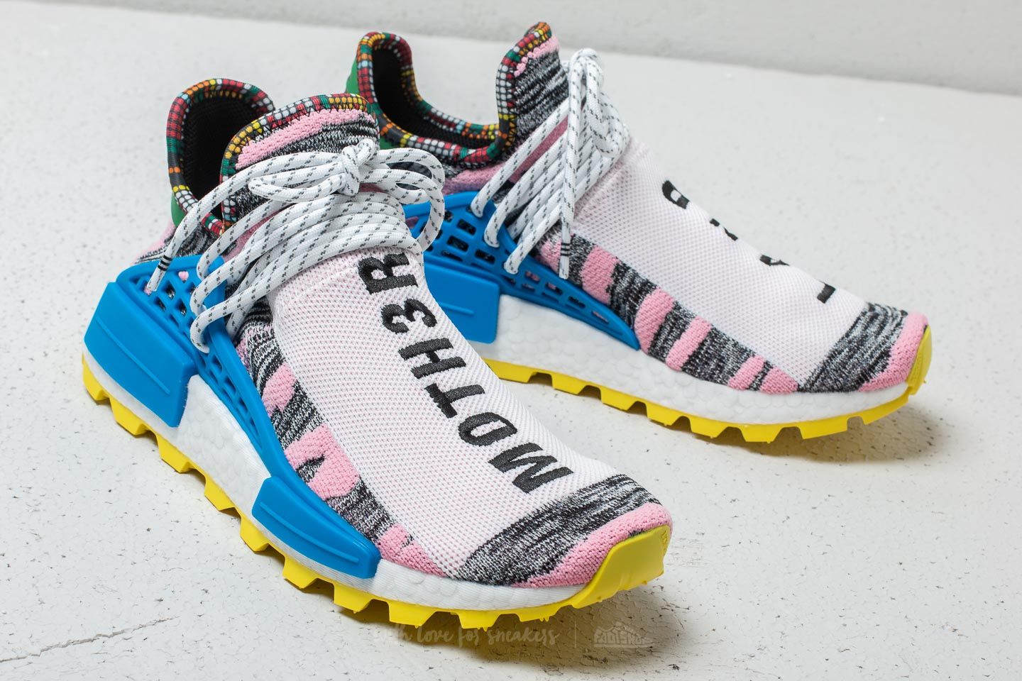 Herren Sneaker und Schuhe adidas x Pharrell Williams Afro Hu NMD Red Core Black Bright Blue Footshop