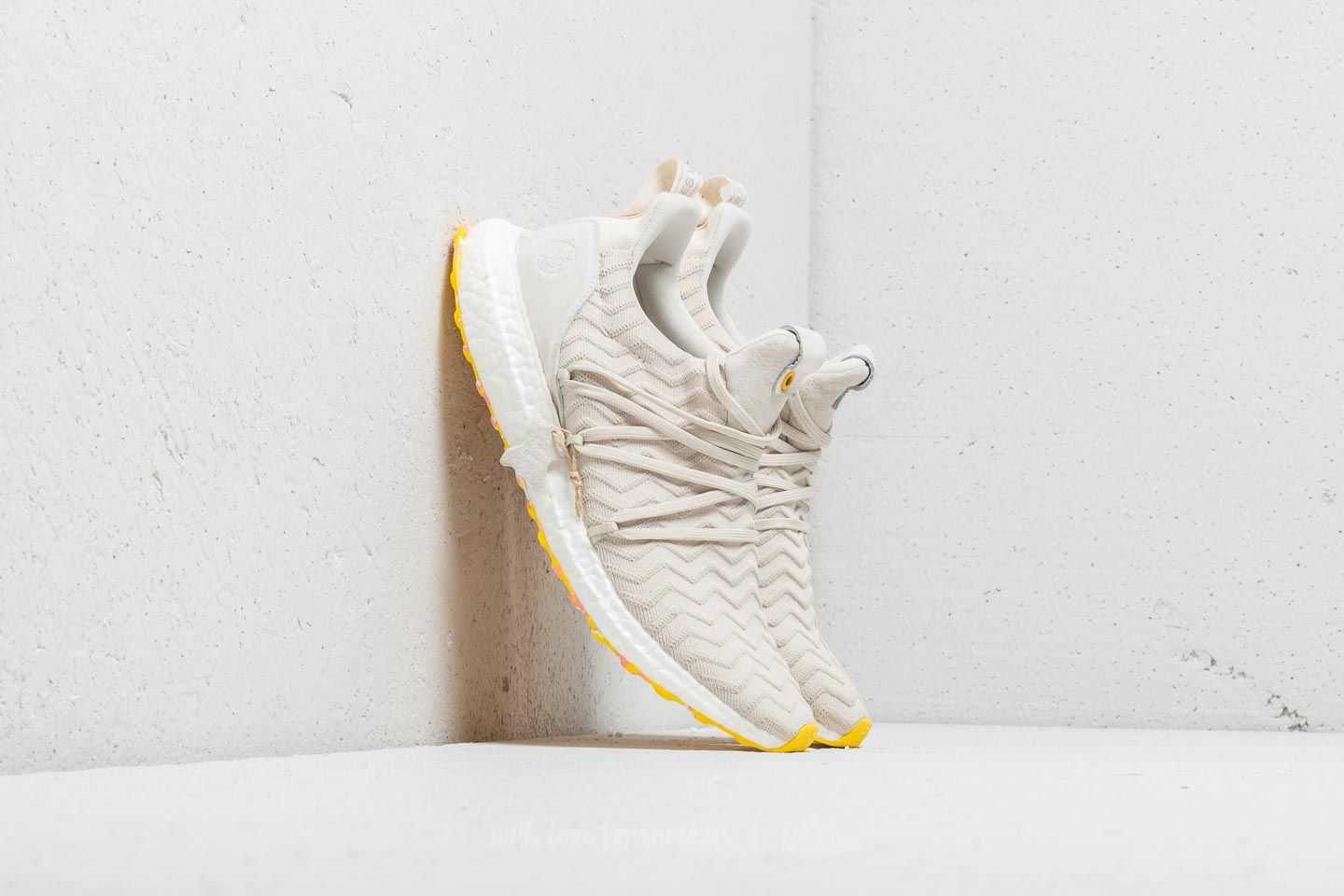 Buty męskie adidas Consortium x A Kind of Guise UltraBOOST Chalk White/ Yellow