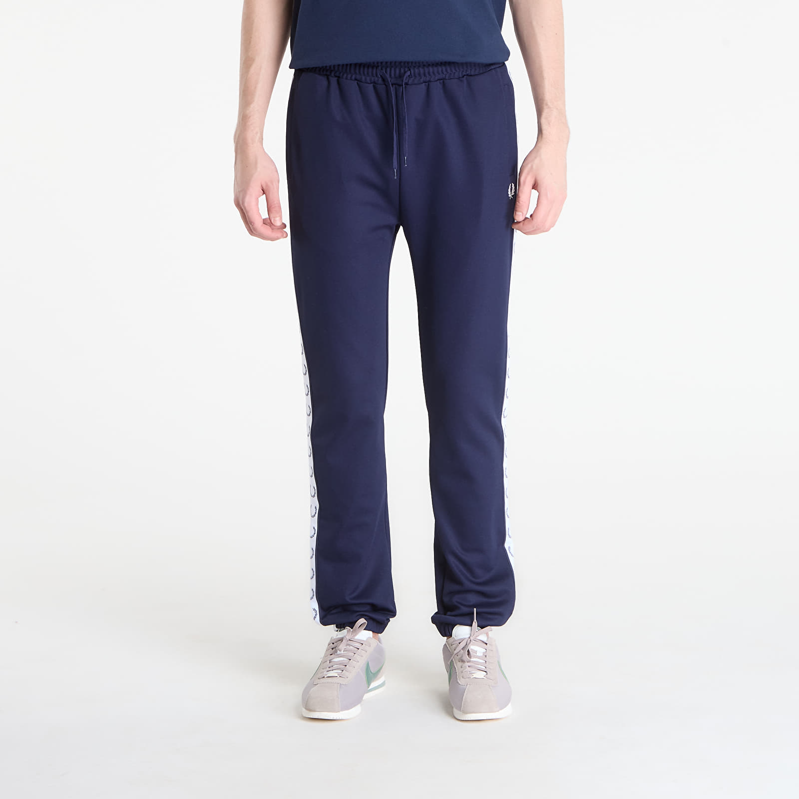 Pantalons de survêtement homme FRED PERRY Taped Track Pant Carbon Blue