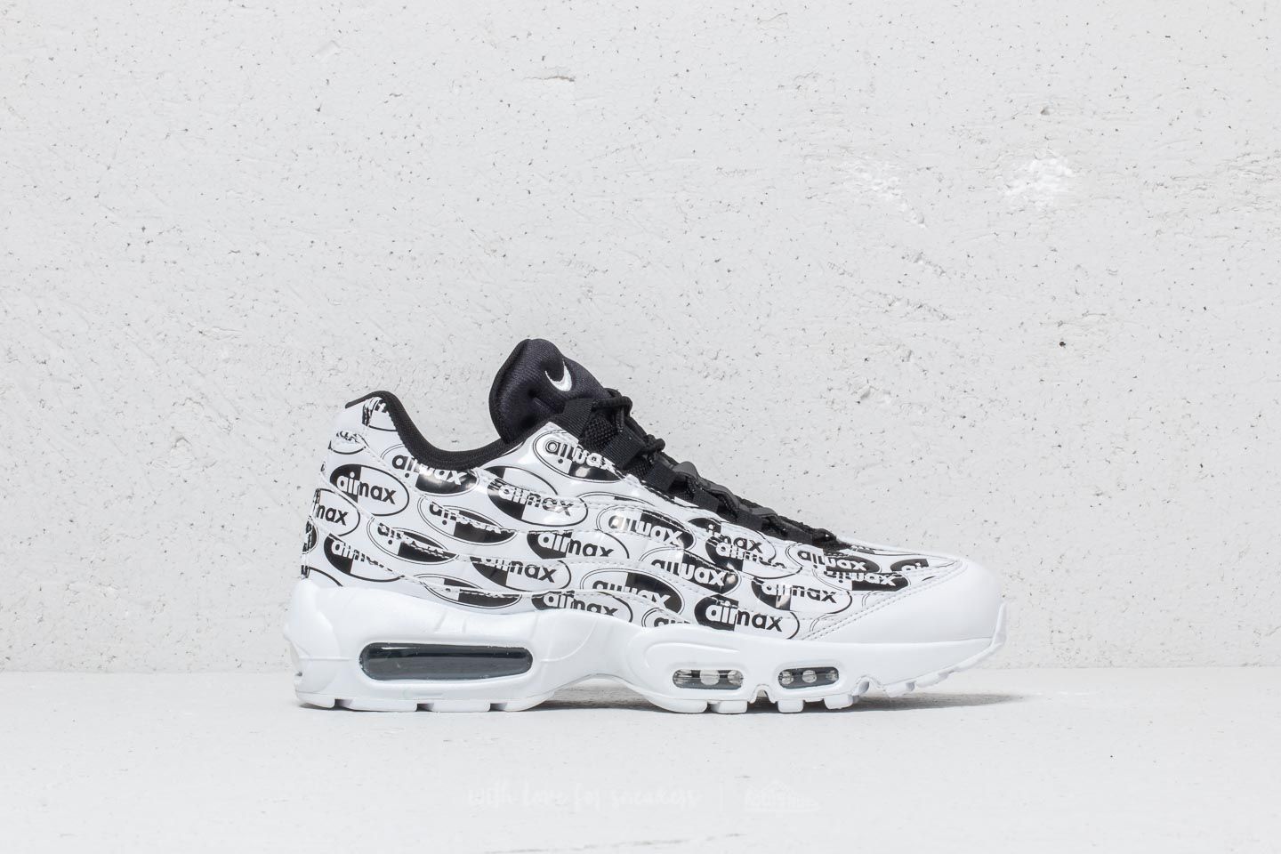 Nike air max hotsell 95 premium white black