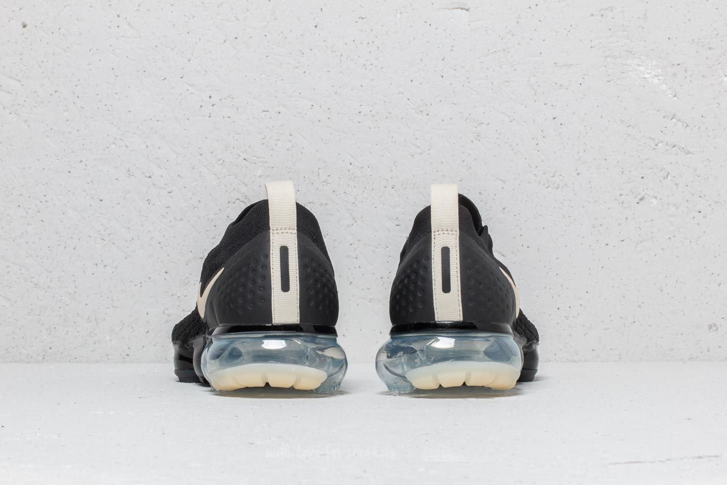 Nike vapormax flyknit moc 2 women's black discount