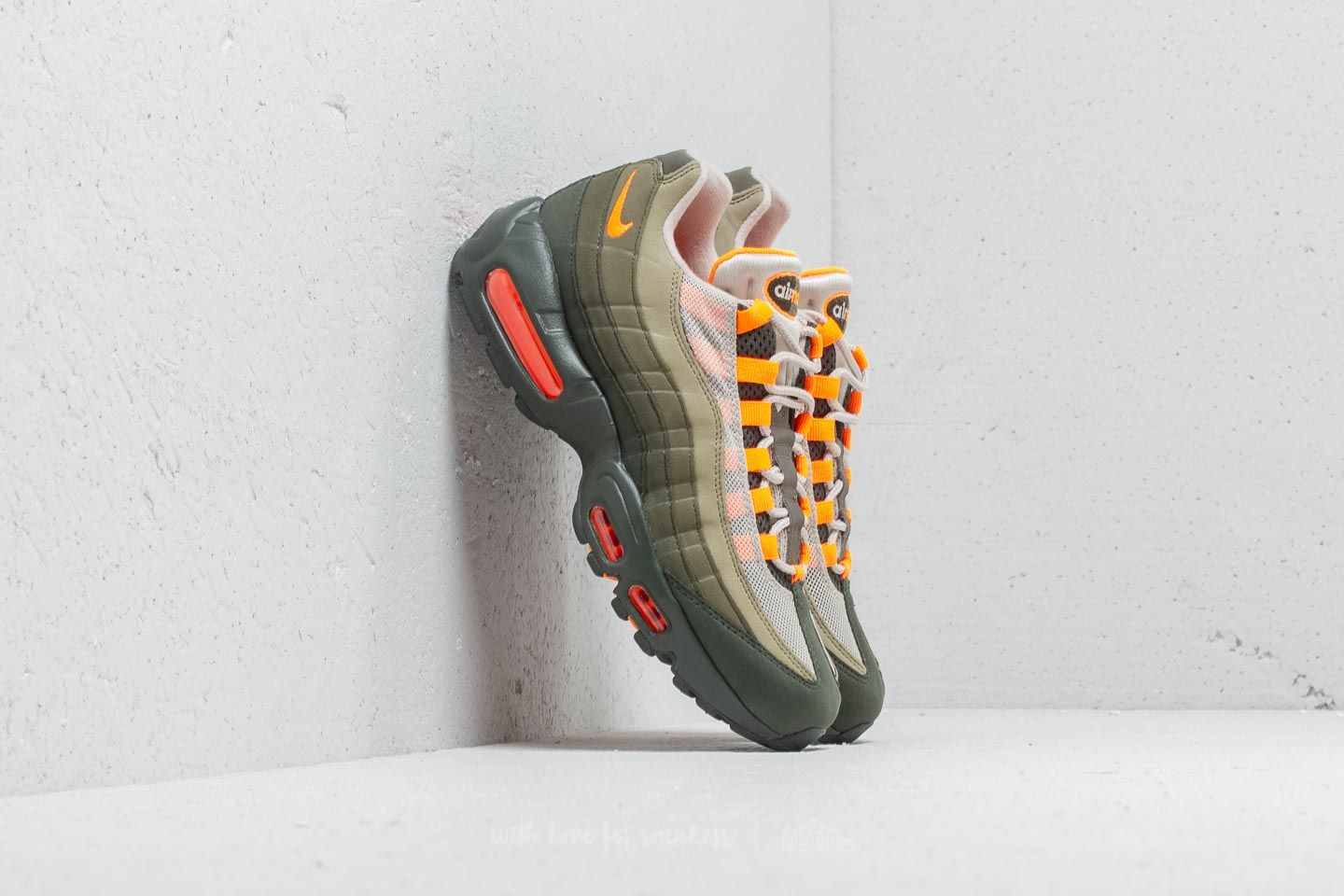 Nike air max 95 og string deals