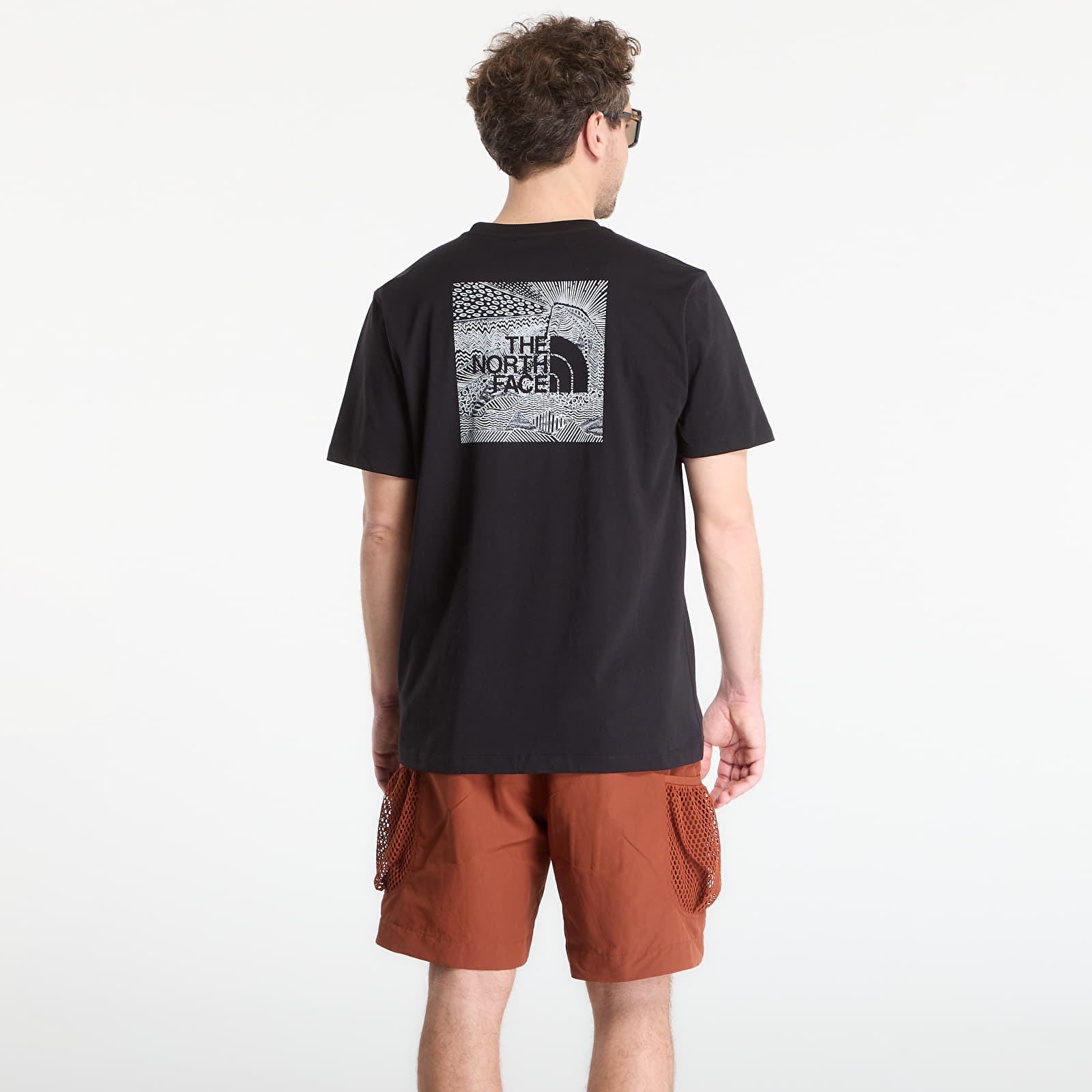 Männer T-Shirts The North Face Box Nse Regular Short Sleeve Tee TNF Black