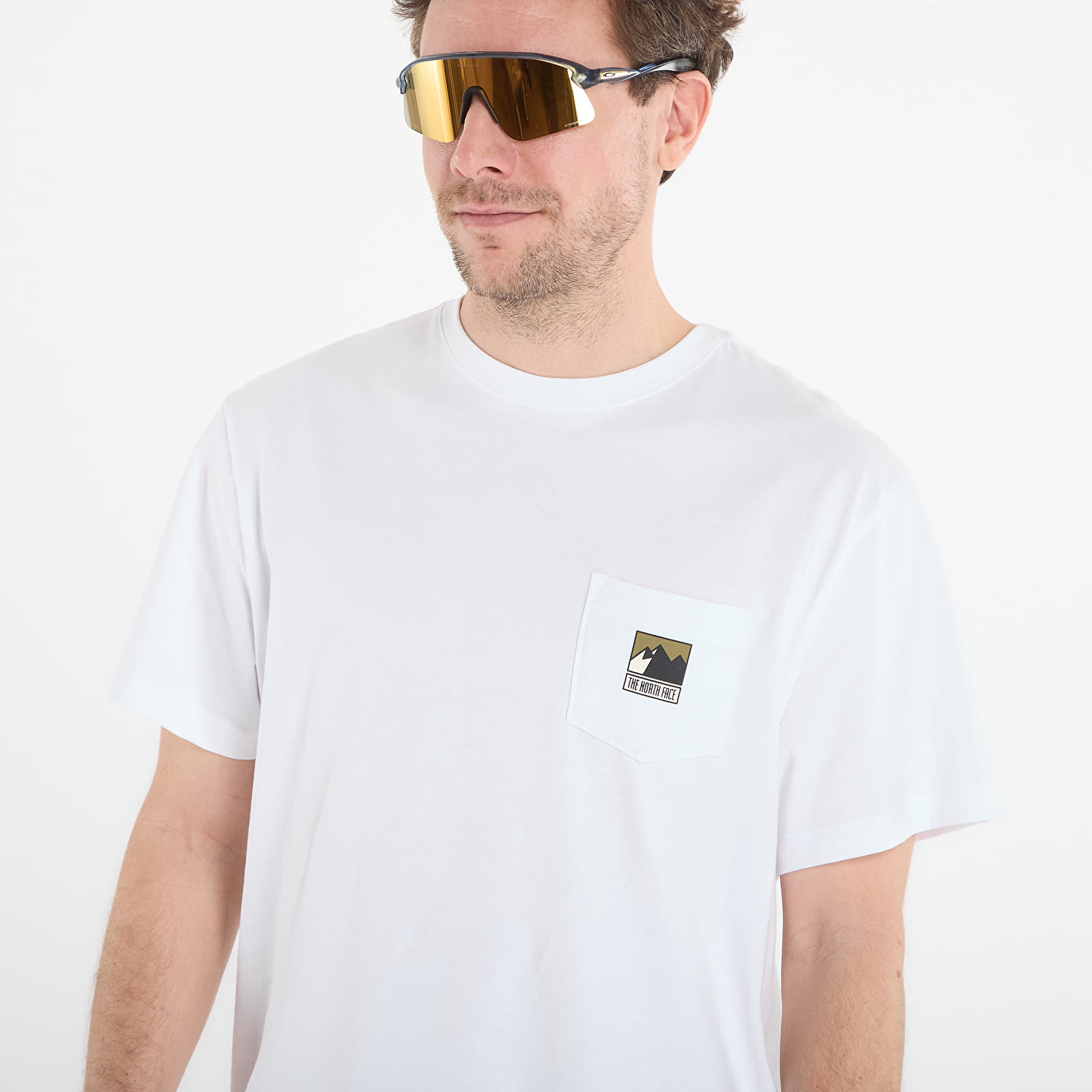 T-skjorter for menn The North Face Mountain Logo Relaxed Short Sleeve Tee-Graphic TNF White
