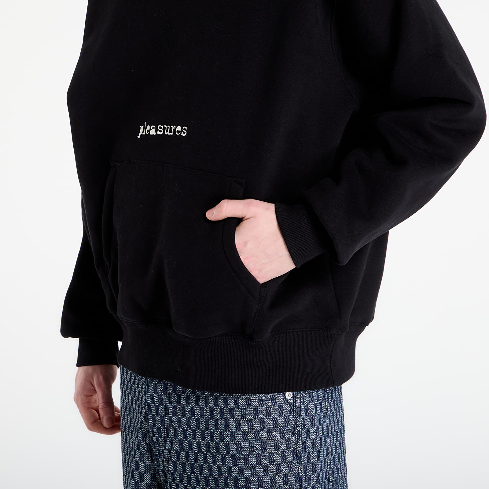 Mikiny PLEASURES Slip Hoodie Black