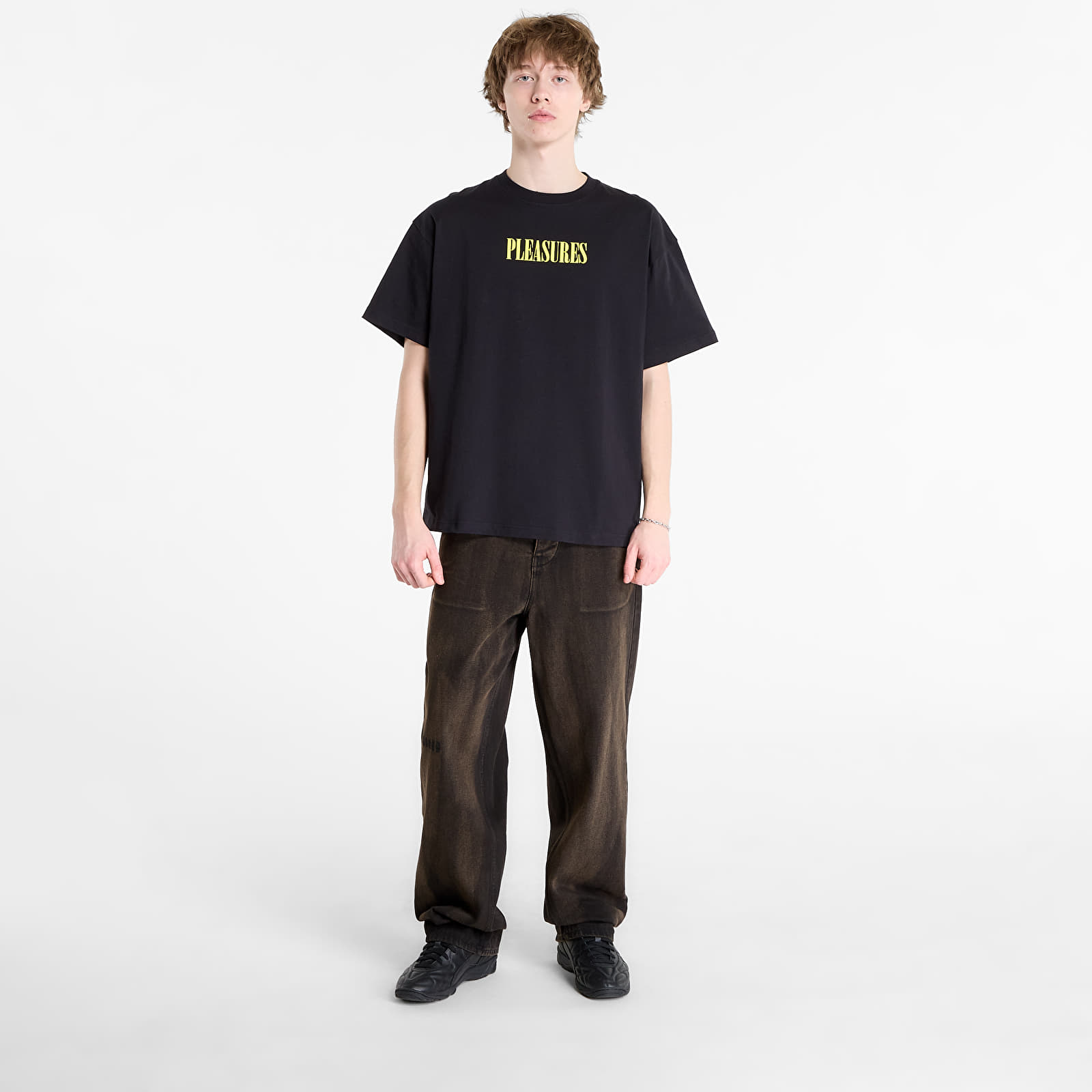 T-shirts PLEASURES Exhibition T-Shirt Black