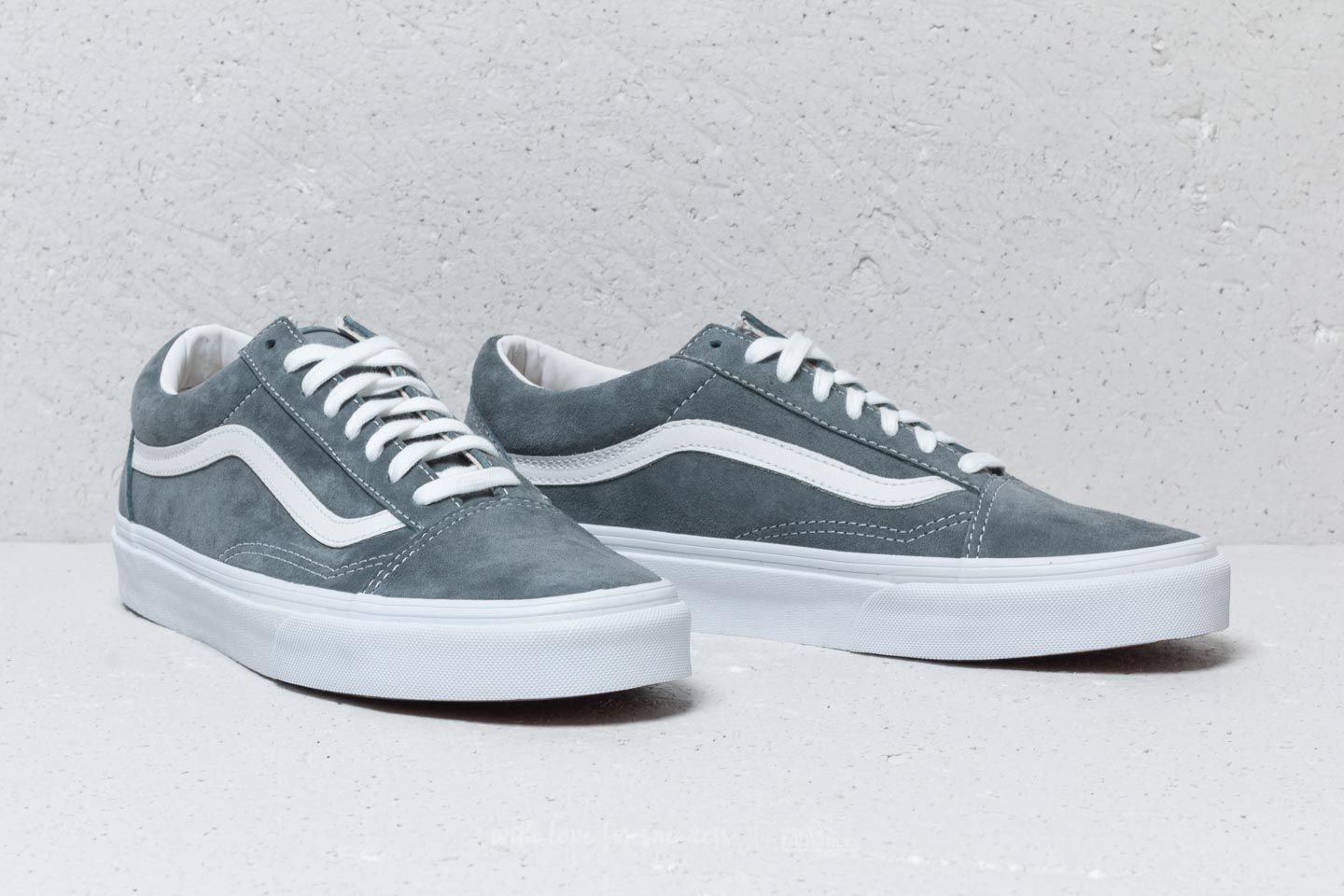 Vans old skool stormy grey & white pig suede skate shoes top