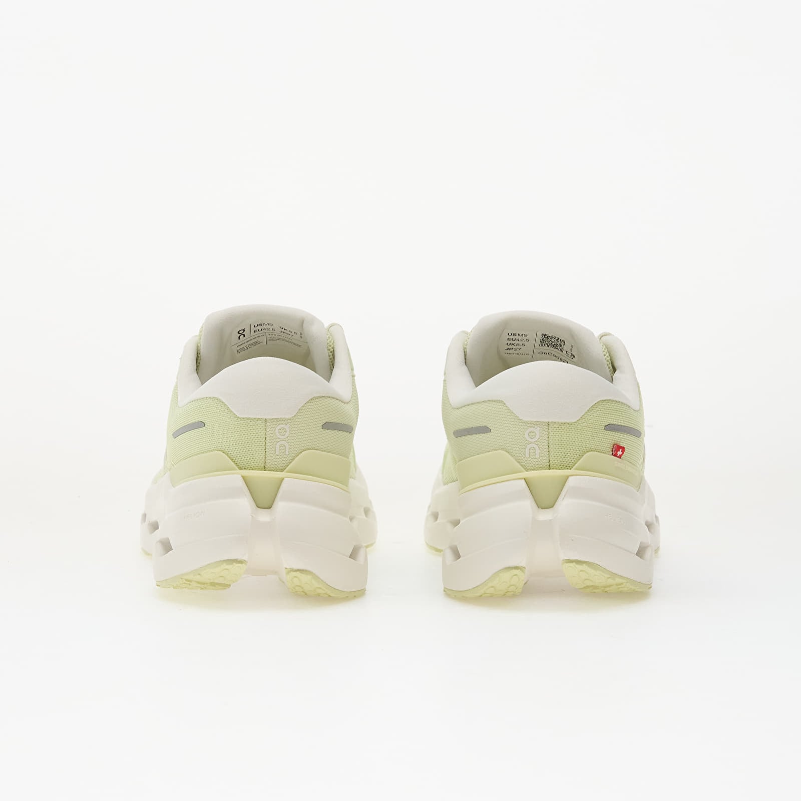 Miesten kengät On M Cloudrunner 3 Linen/ Ivory