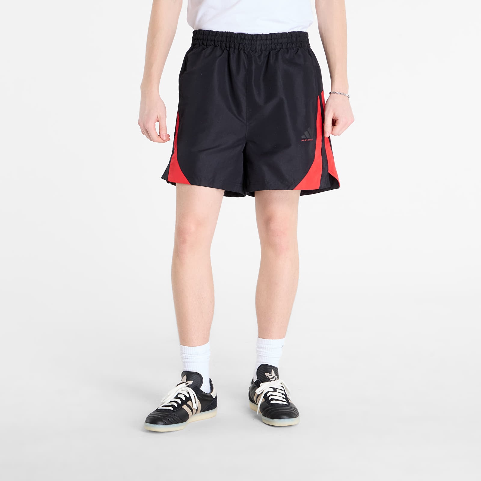 Meeste lühikesed püksid adidas Woven Short UNISEX Black/ Pure Ruby
