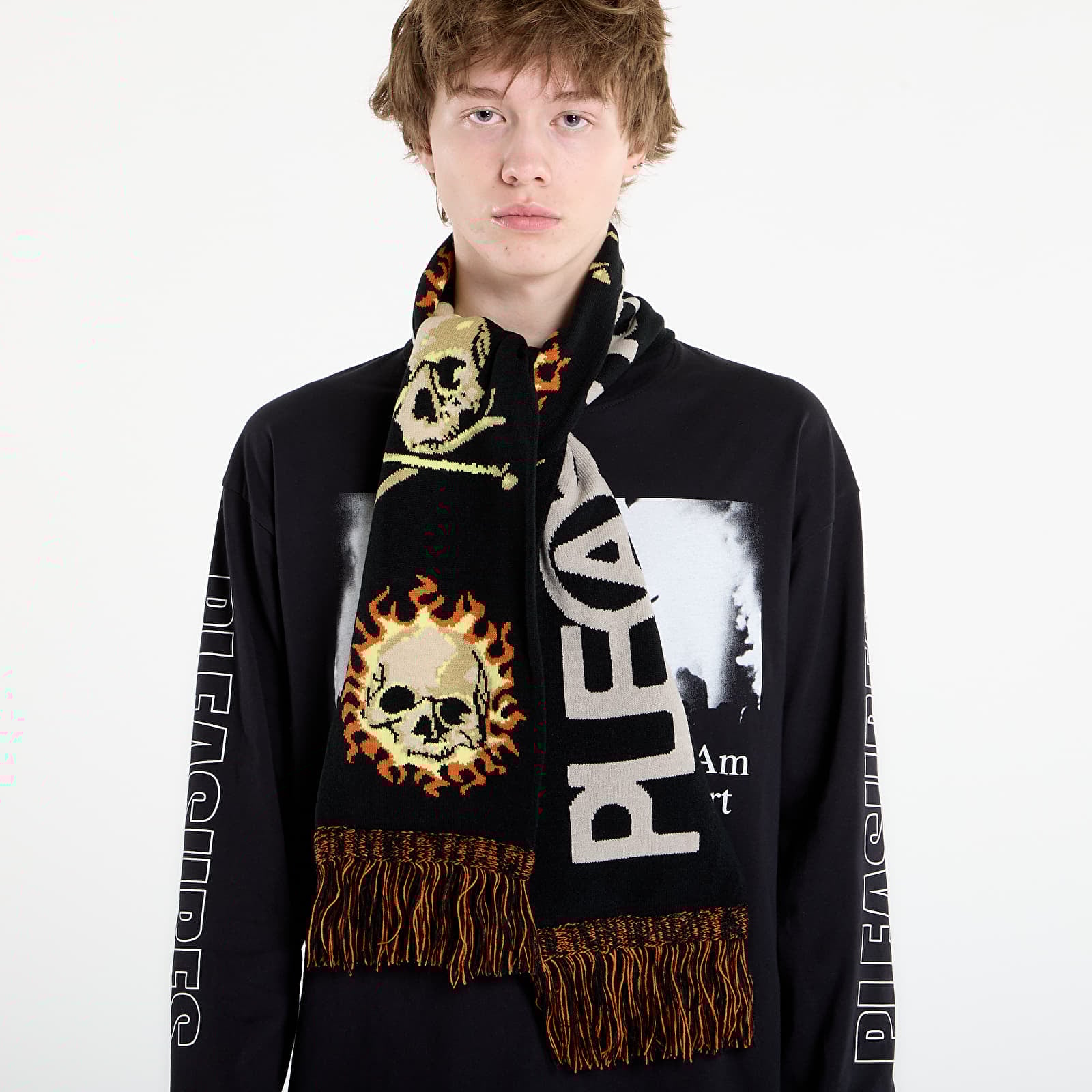 Šály PLEASURES Zine Scarf Black