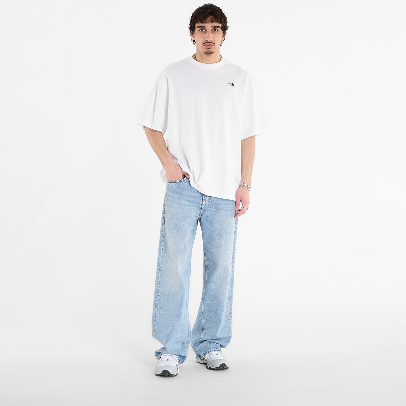 T-paidat The North Face TNF Essential Simple Dome Os Ss Tee TNF White