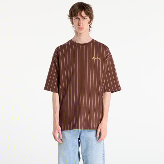 Camiseta New Era Pinstripe Os Tee UNISEX Brown
