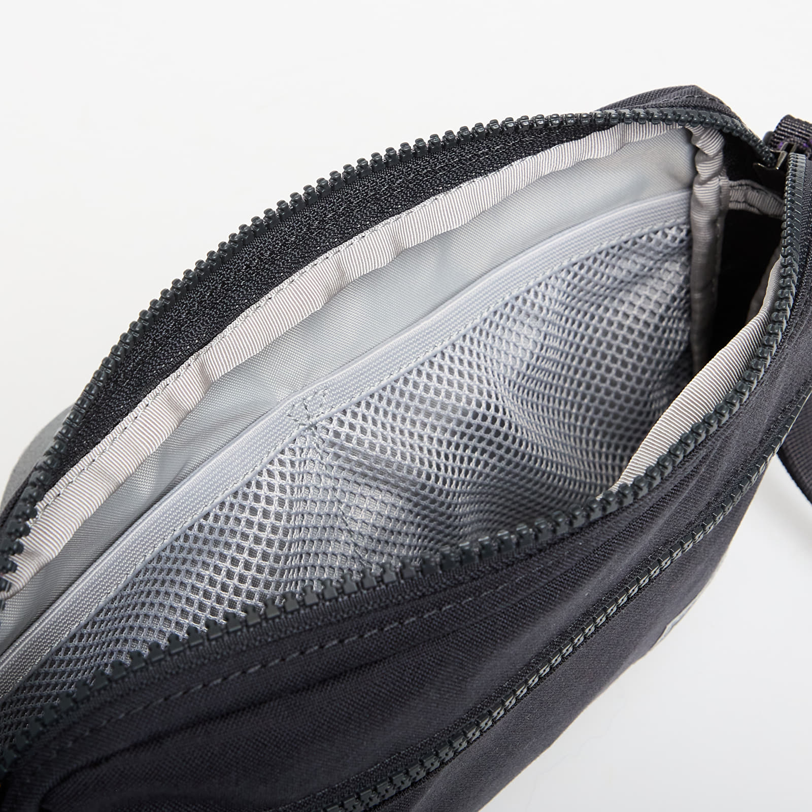 Skuldervesker for menn Fjällräven Vardag Pocket Large Coal Black