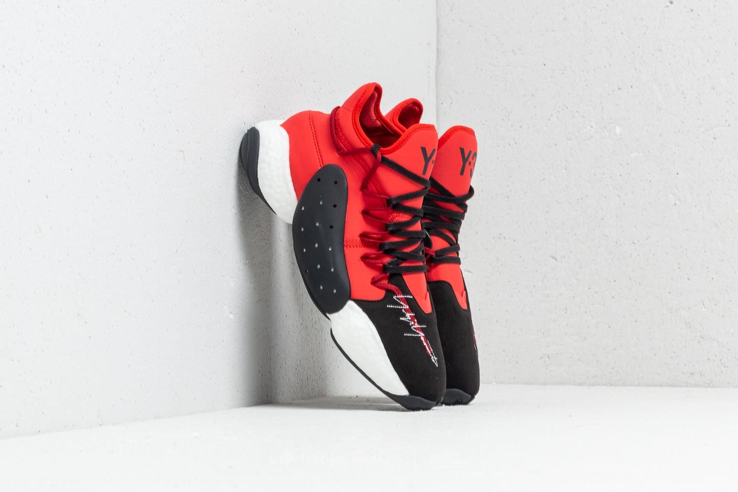 Chaussures et baskets homme Y-3 BYW BBALL Core Black/ Lush Red/ Core White