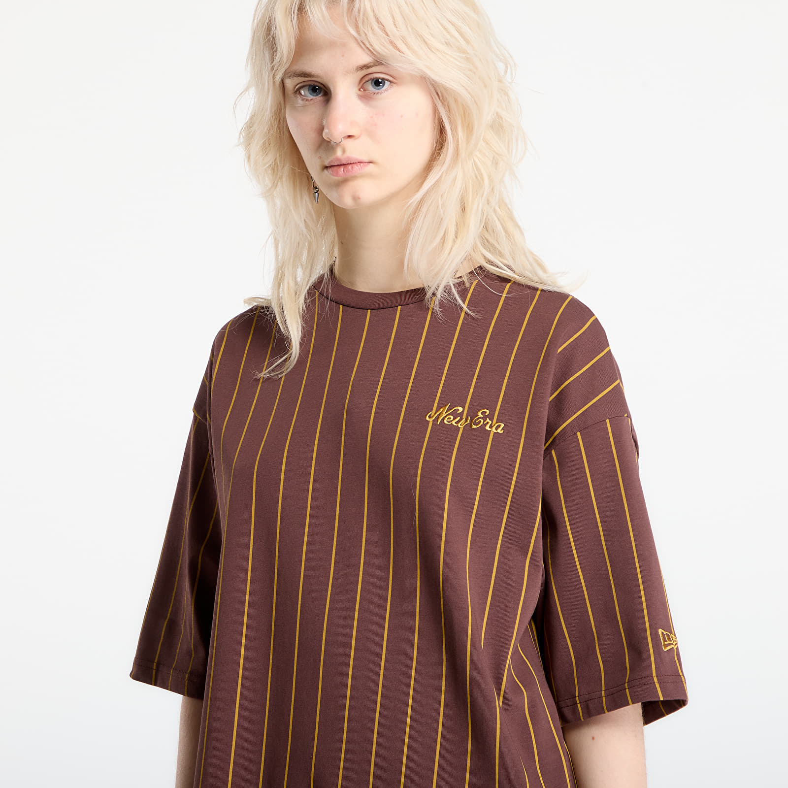 T-Shirts New Era Pinstripe Os Tee UNISEX Brown