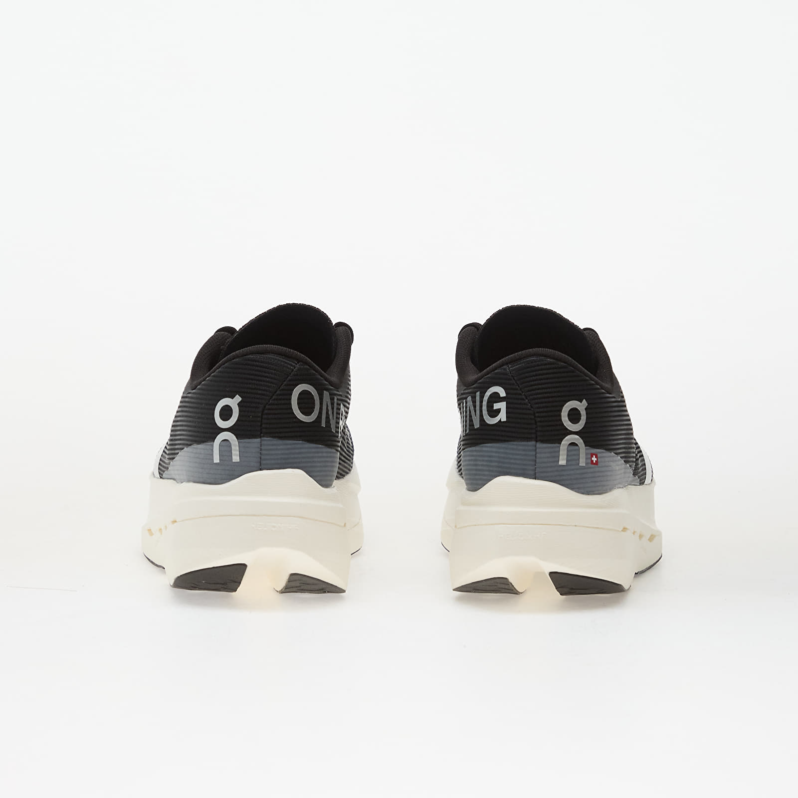 Sko til mænd On M Cloudboom Volt White/ Black