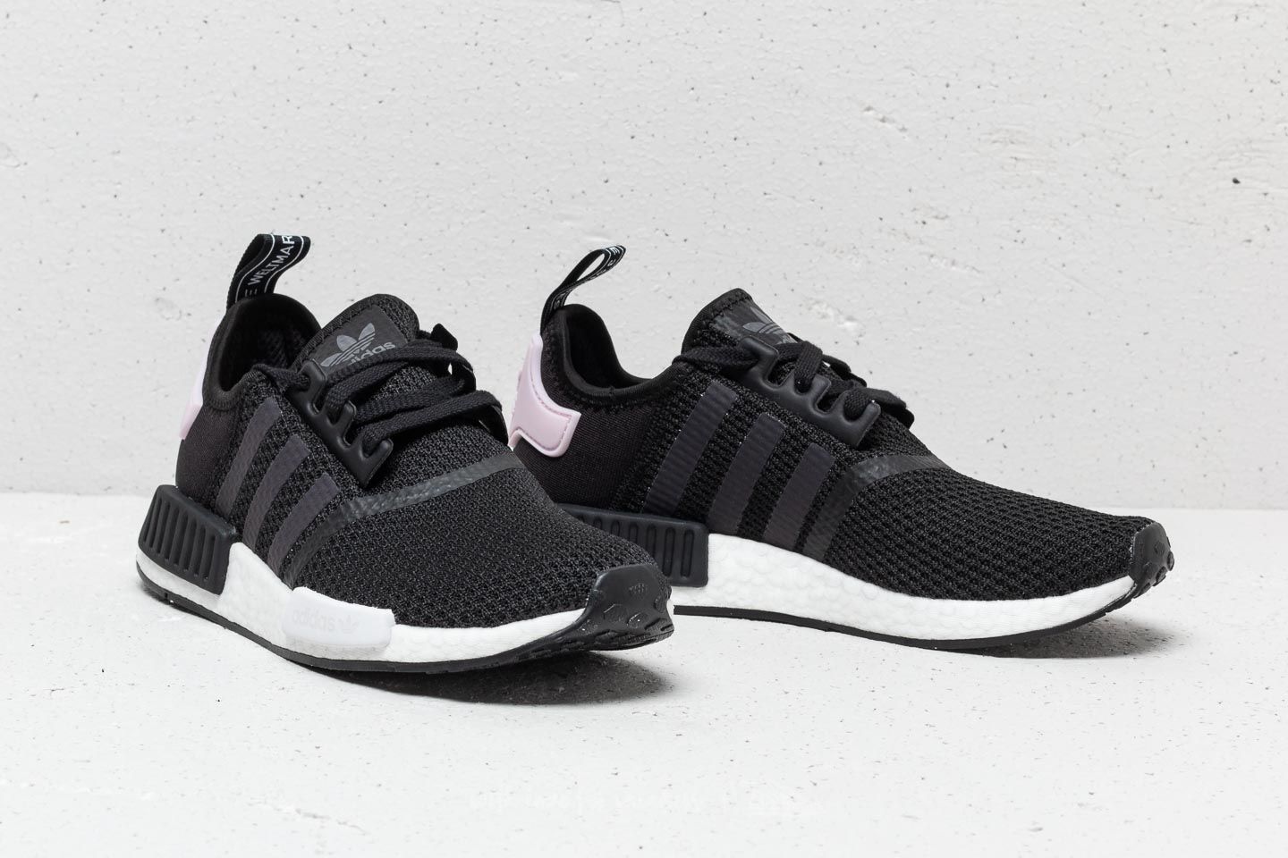 Nmd r1 black and white online