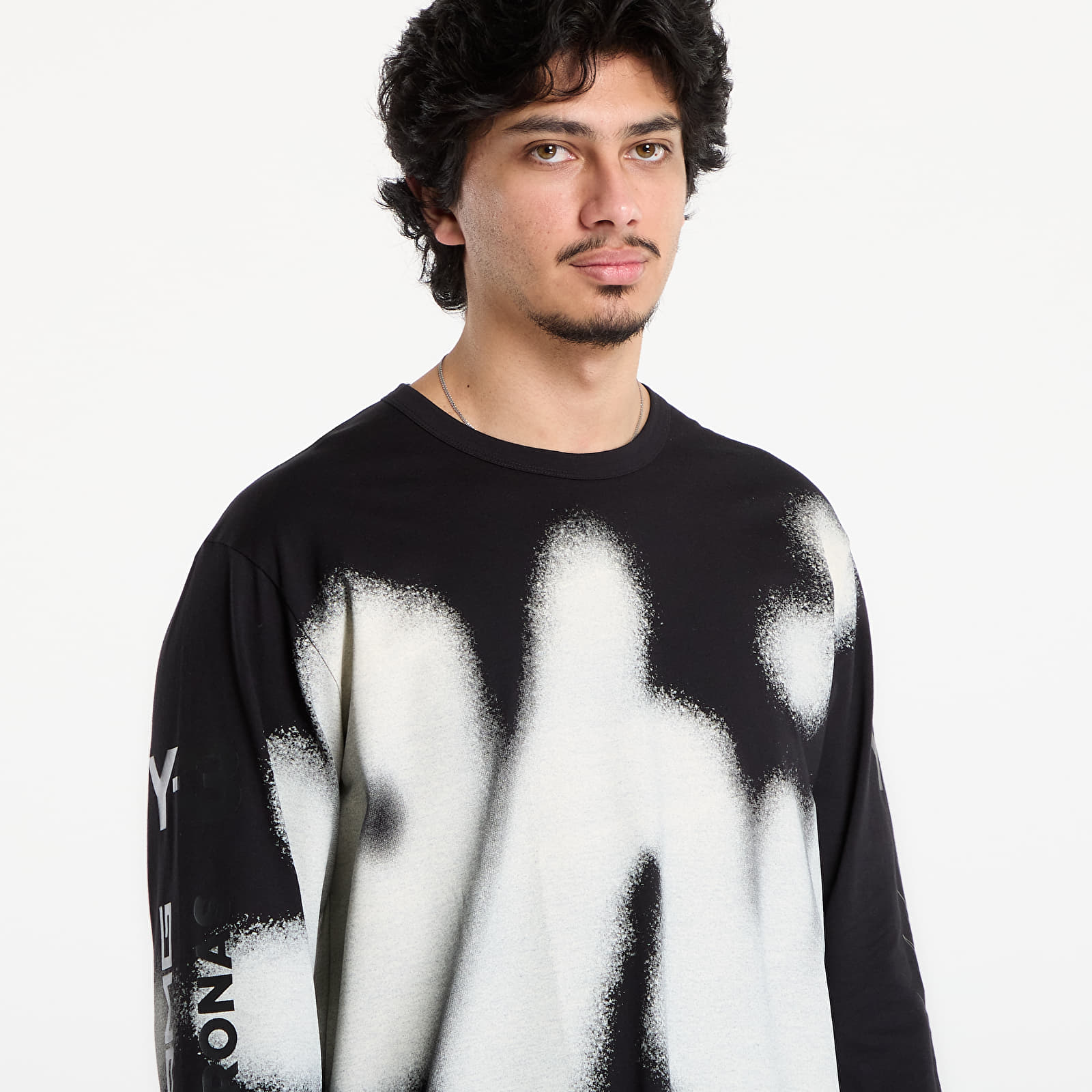 Футболки Y-3 Mercedes AMG Petronas Formula 1 Team Yohji Graphic Long Sleeve T Shirt Black