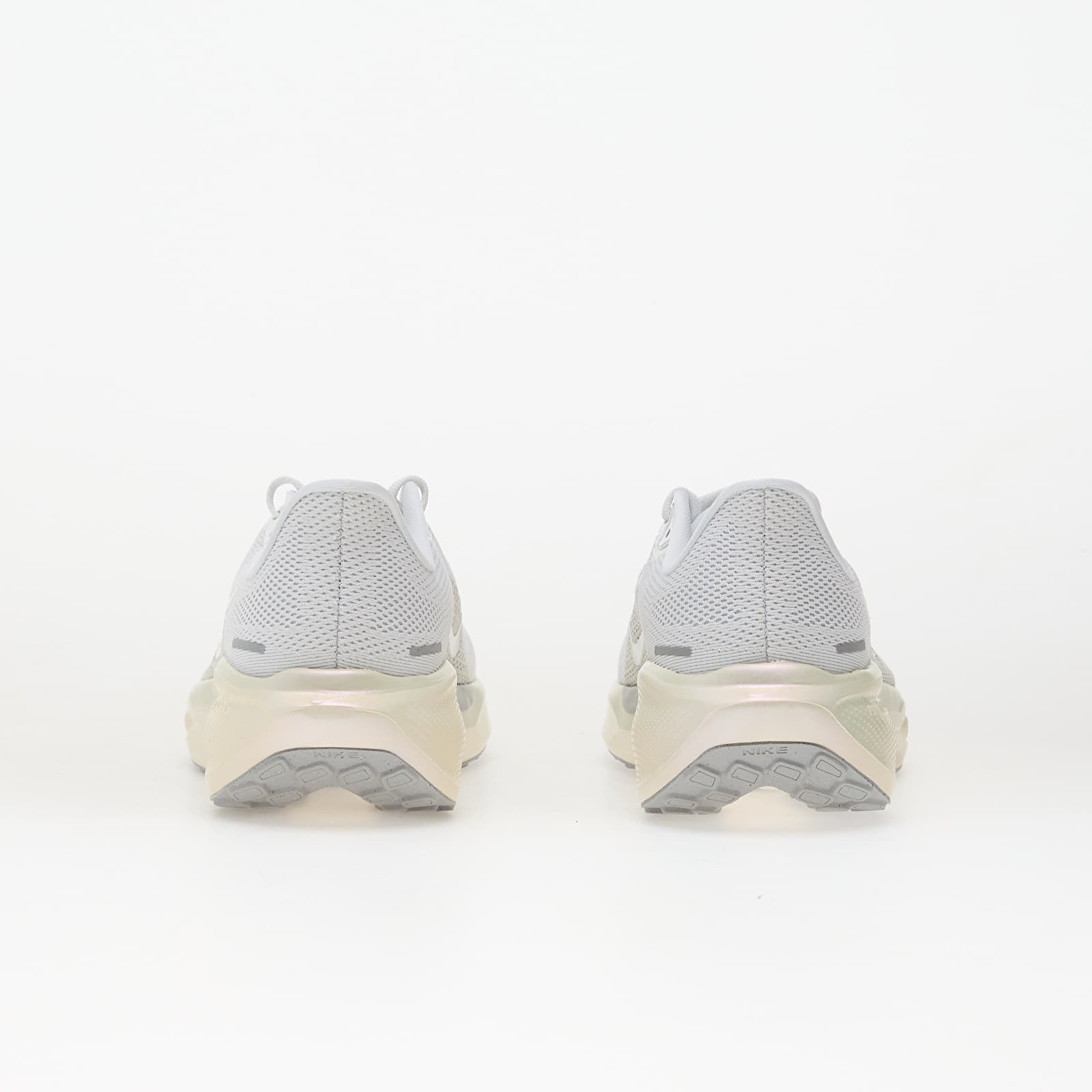 Damen Sneaker und Schuhe Nike W Pegasus 41 Ess White/ White-Chalk-Sea Glass