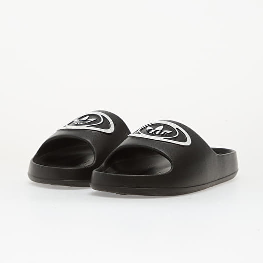 claquette adilette sandale piscine adidas