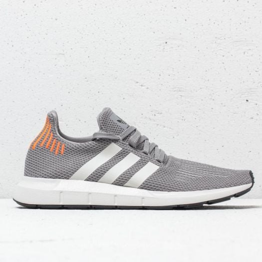 adidas Swift Run