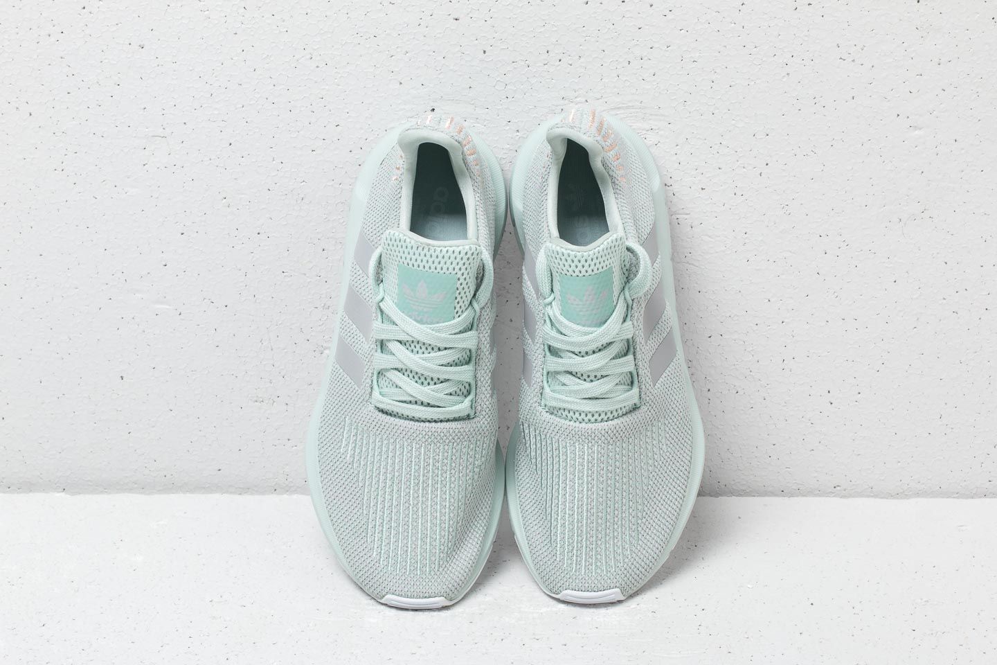 Women's adidas swift run vapour green discount