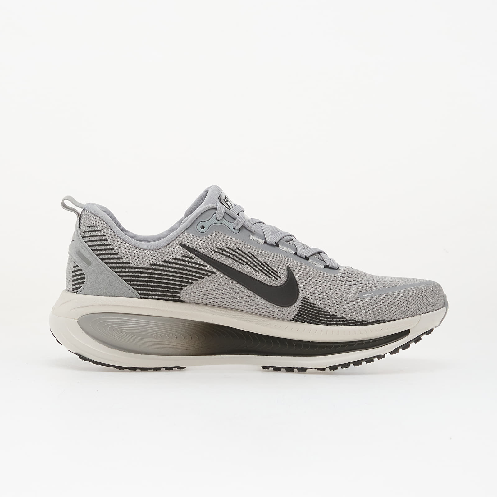 Skor för män Nike Vomero 18 Wolf Grey/ Anthracite-Pure Platinum