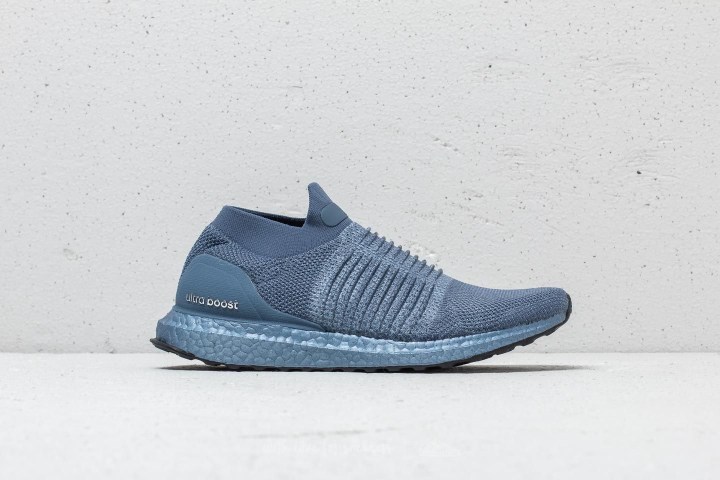 Adidas ultra boost laceless core clearance black