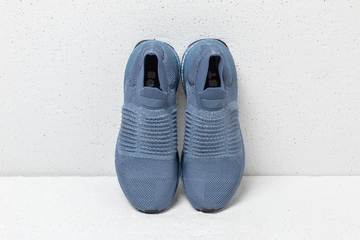 Damen Sneaker und Schuhe adidas UltraBOOST Laceless W Tech Ink/ Raw Grey/ Core Black
