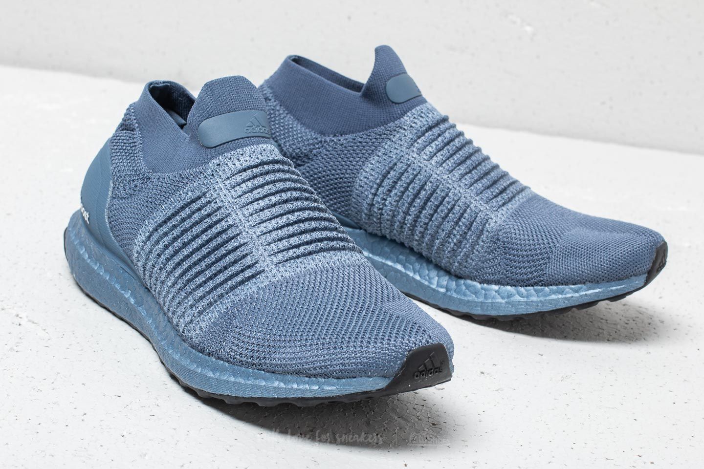 Ultra boost top uncaged tech ink
