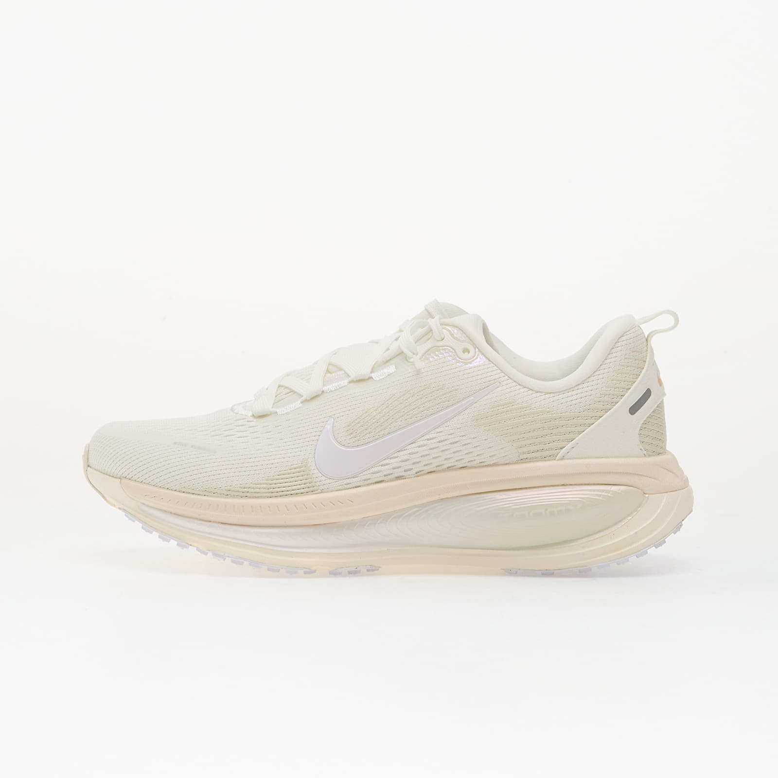 Ženski čevlji Nike W Vomero 18 Ess Summit White/ White-Chalk-Sea Glass