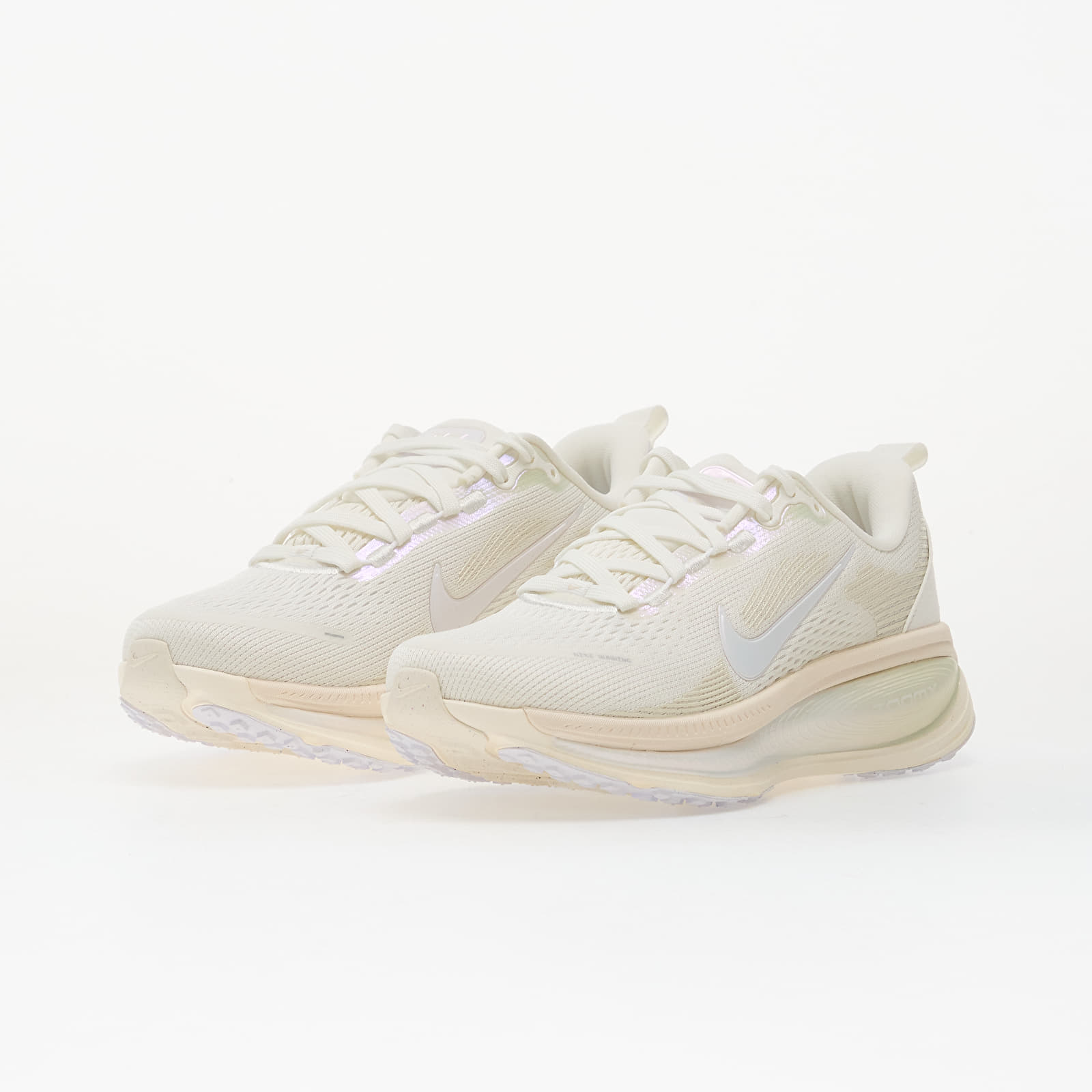 Ženski čevlji Nike W Vomero 18 Ess Summit White/ White-Chalk-Sea Glass