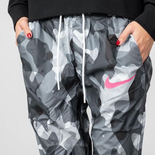 Nike women's camo joggers discount