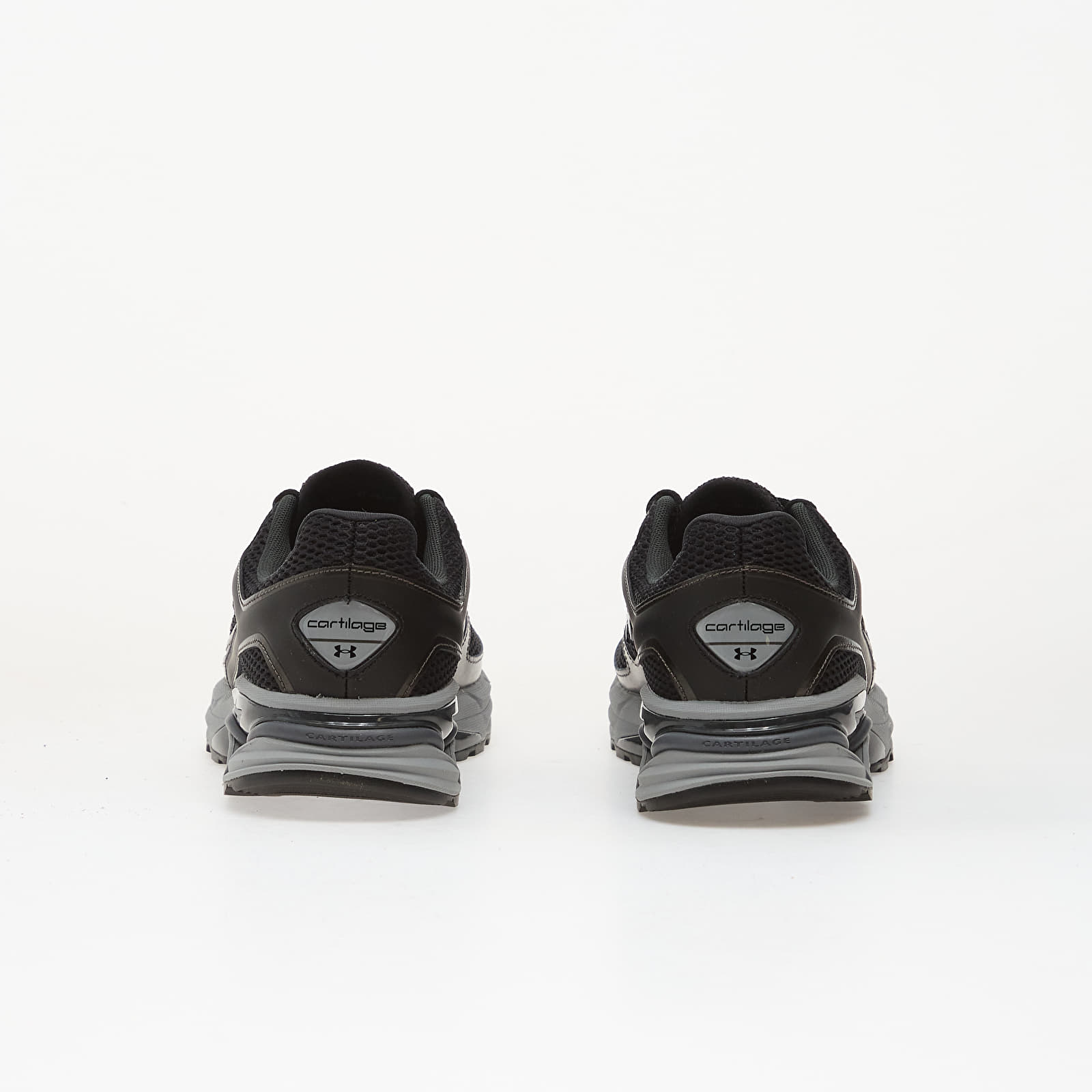 Skor för män Under Armour U HOVR Apparition RTRFTR TC Black