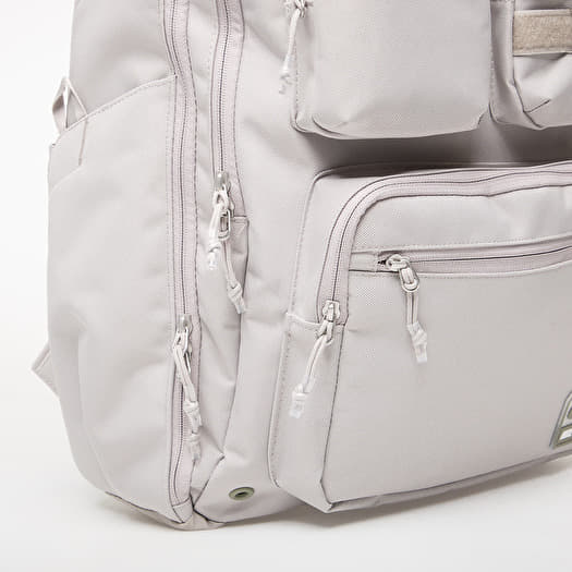 light gray nike backpack