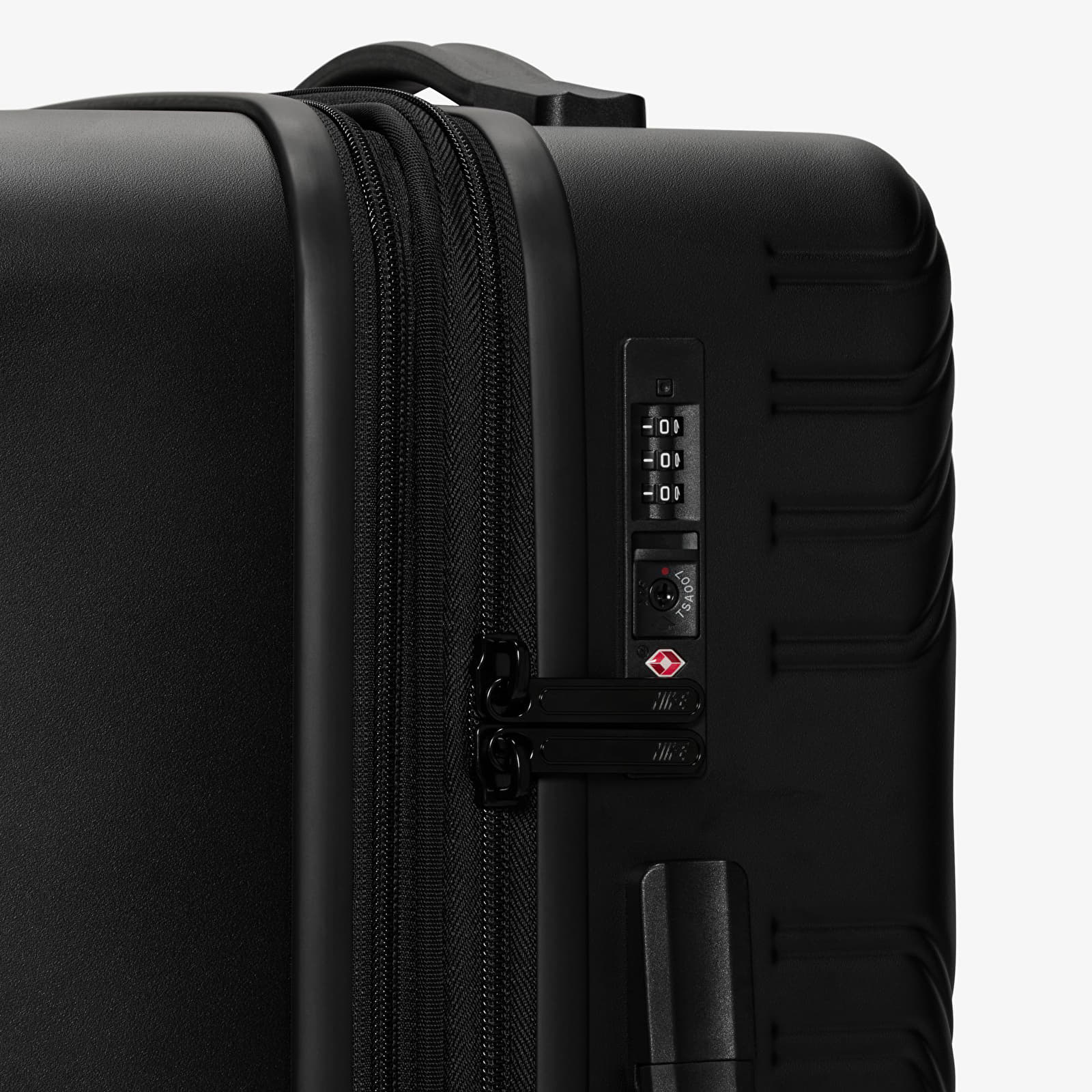 Ostatní doplňky Nike Carry-On Luggage 22" Hardshell (52L) Black/ Black/ Black