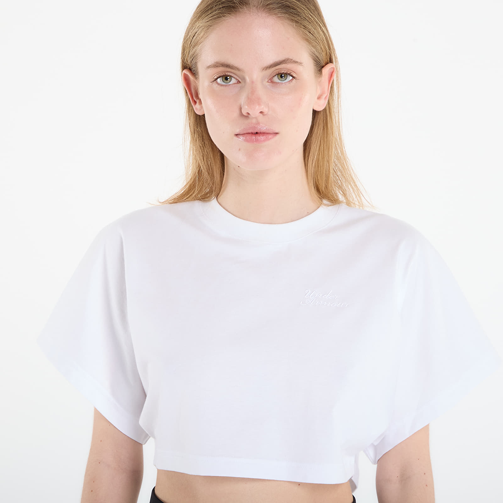 T-skjorter for kvinner Under Armour Cropped Script SS Tee White