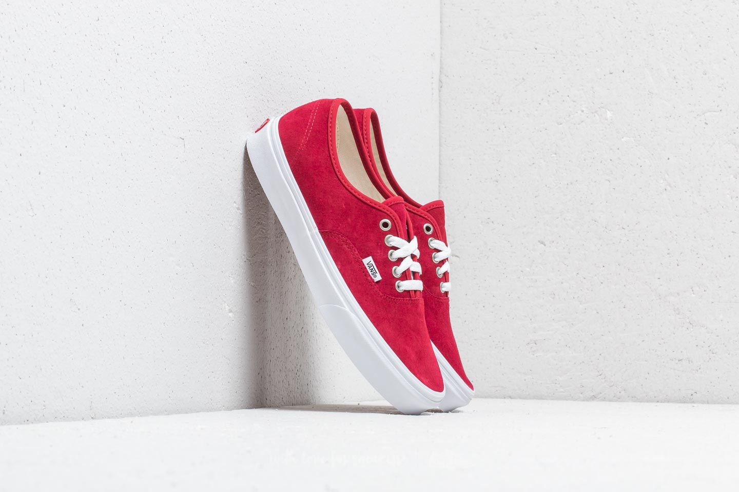 Men s shoes Vans Authentic Pig Suede Scooter True White Footshop