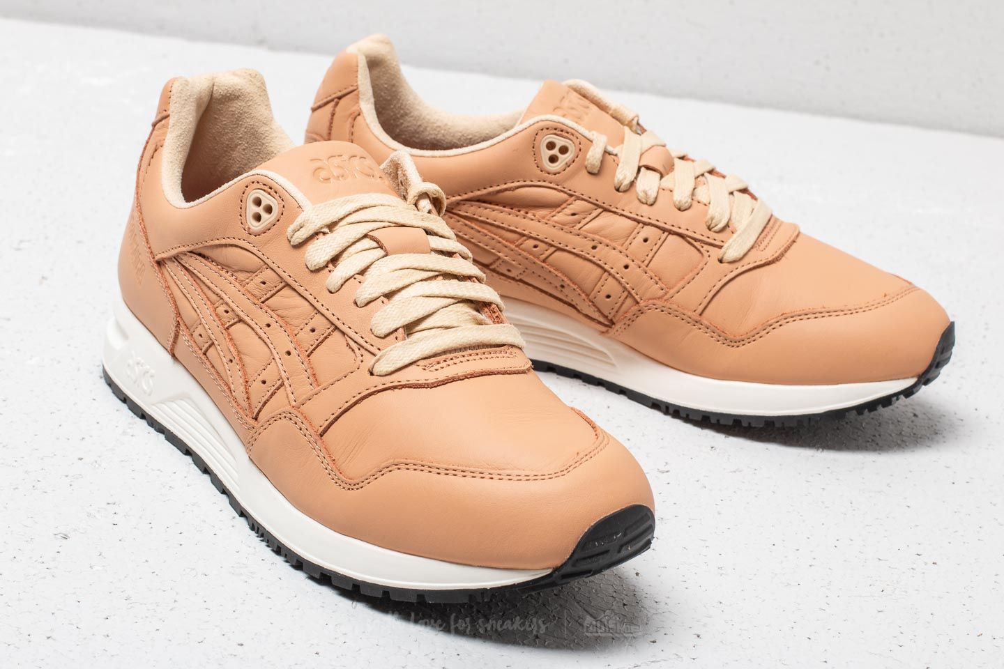 Asics gel saga 2025 veg tan marzipan