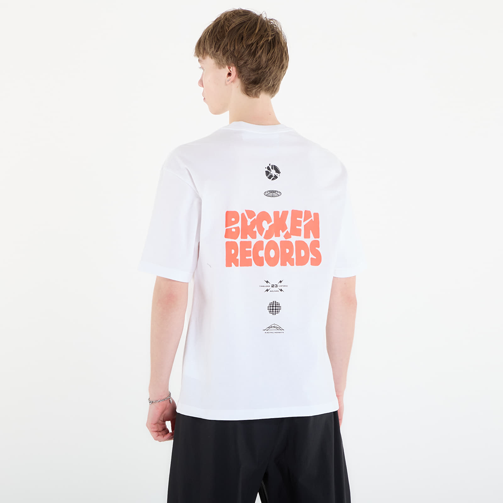 Moške majice  Jordan Men's Graphic T-Shirt White/ Infrared 23