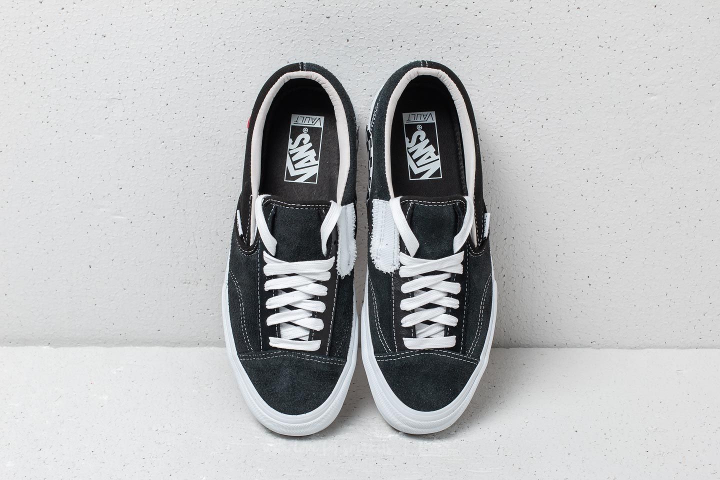 Vans vault cap lx slip on sale