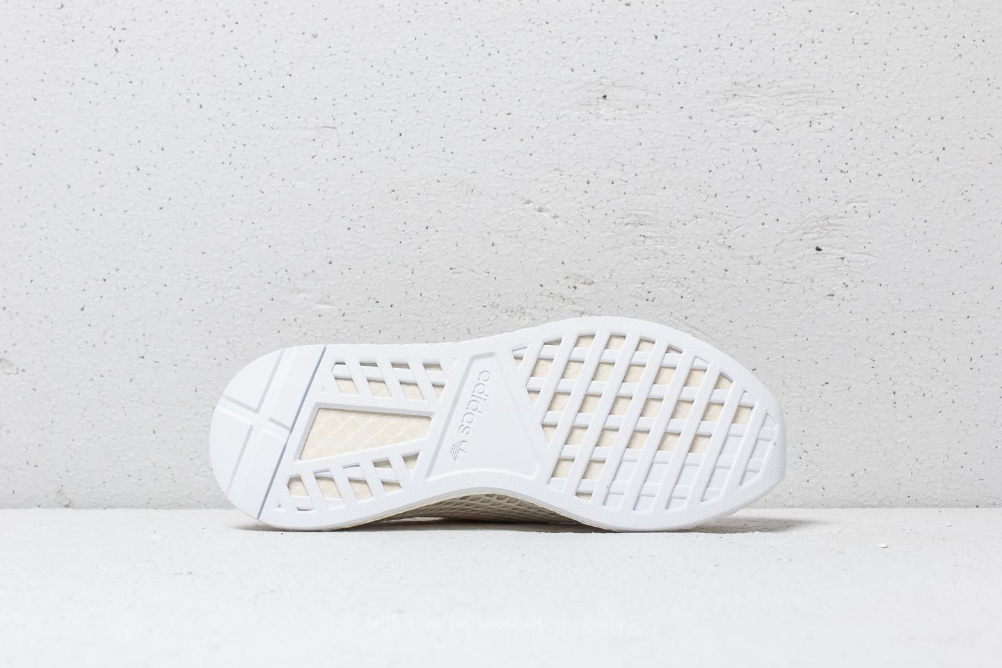 Deerupt ash pearl deals
