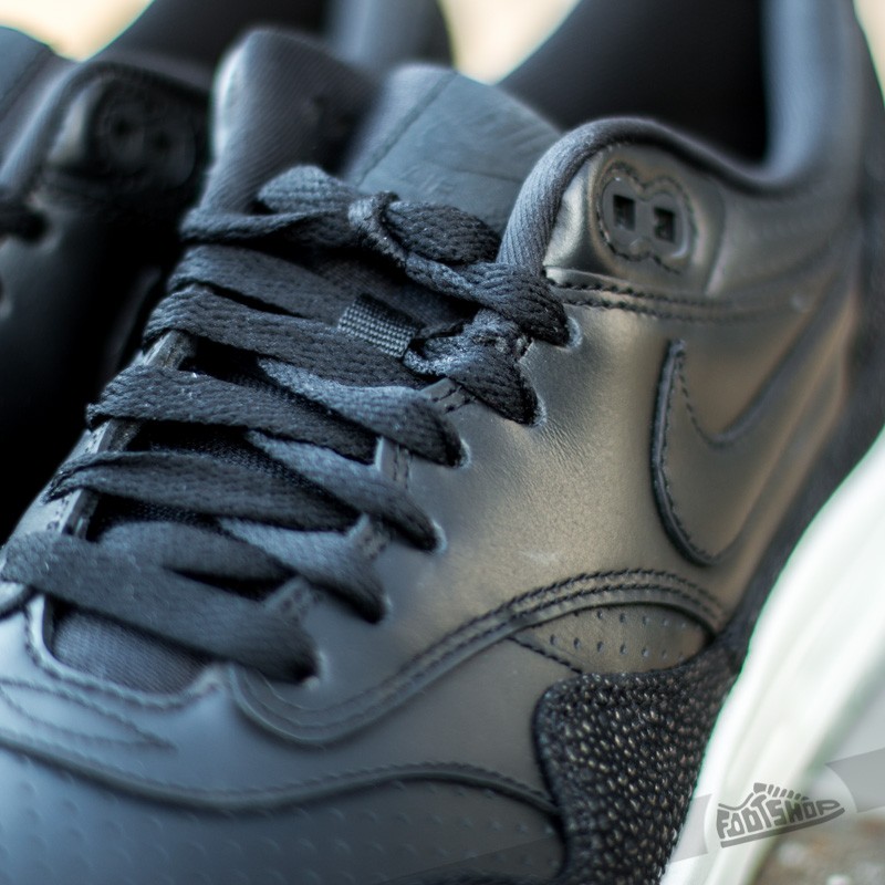 Nike air max hot sale 1 pinnacle black leather